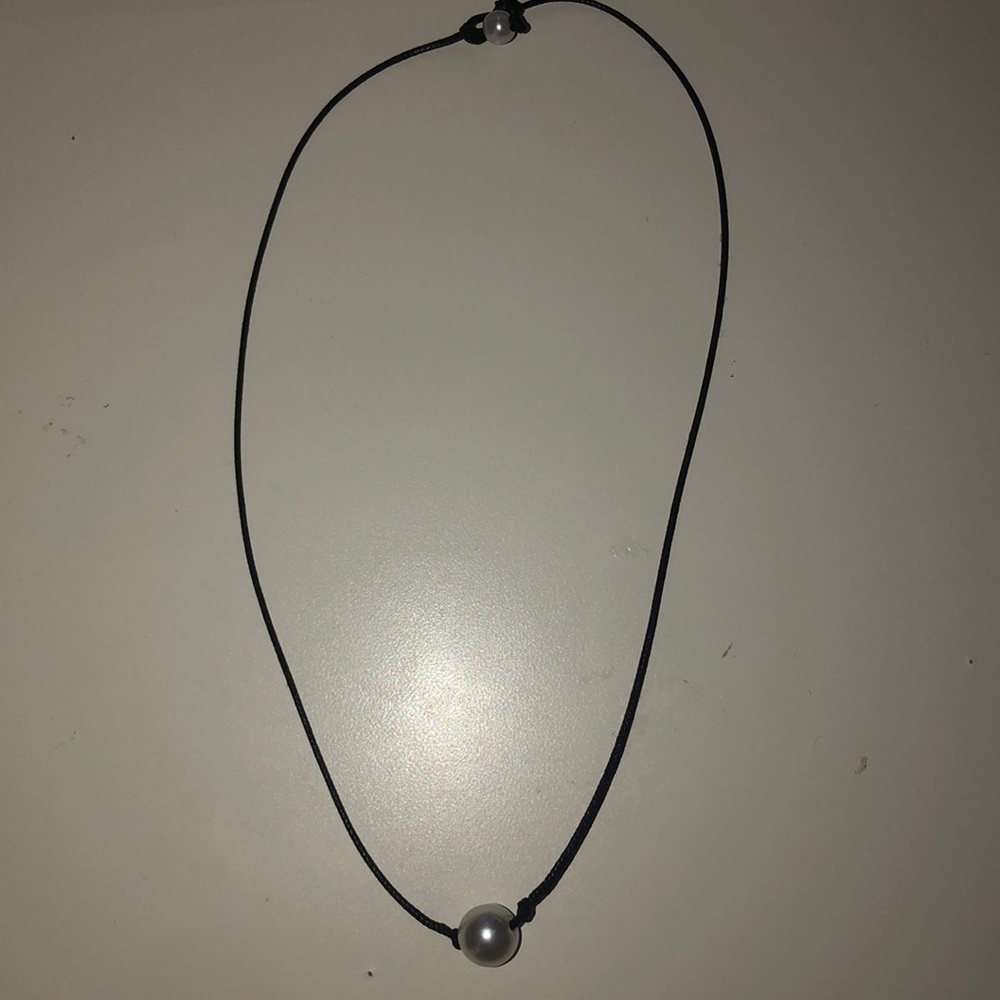Black and white necklace